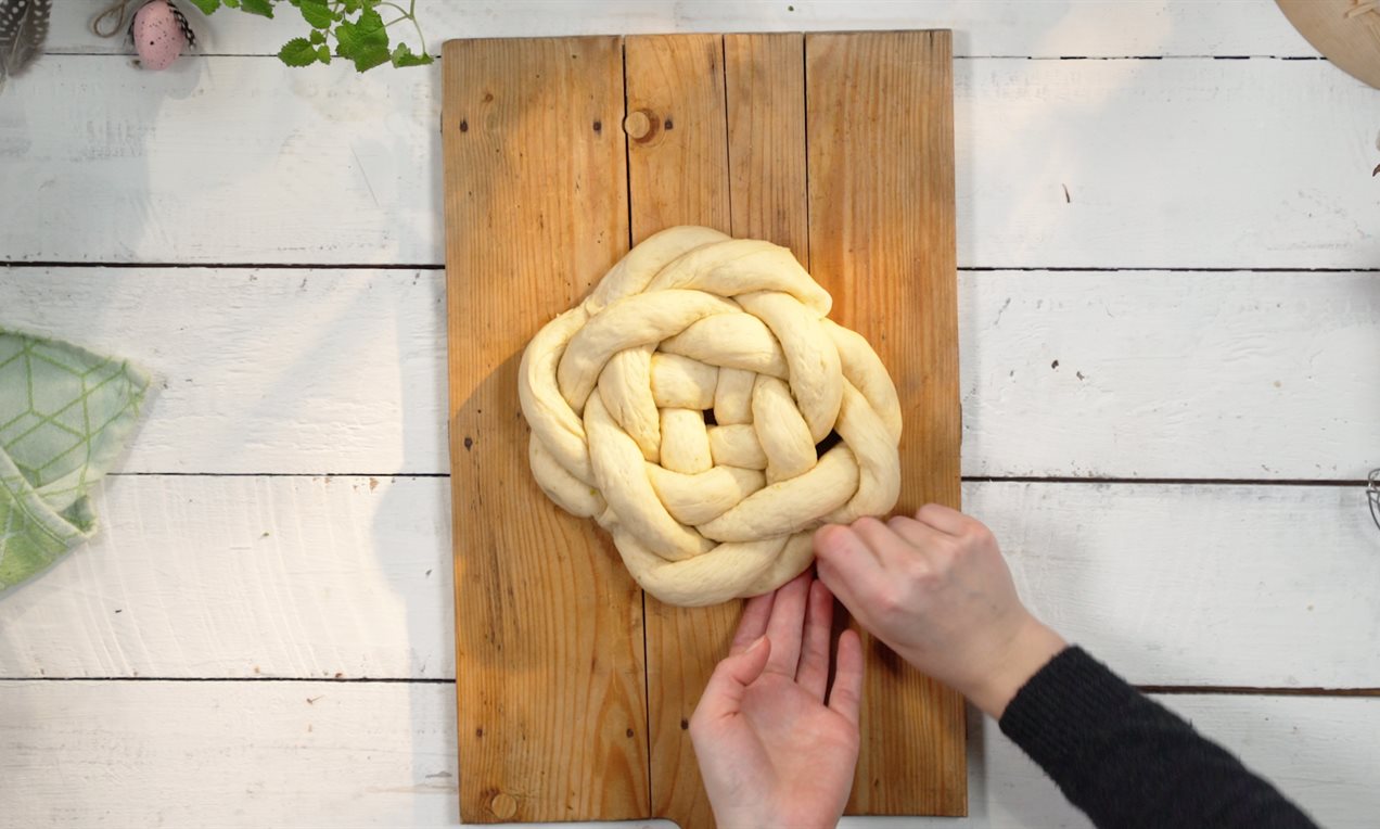 Jak uplést velikonoční cop-8